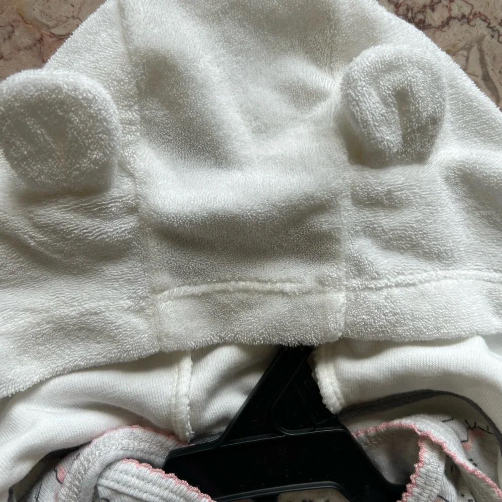 Carter’s Little Lamb Baby Outfit Set Size 6-9 Months